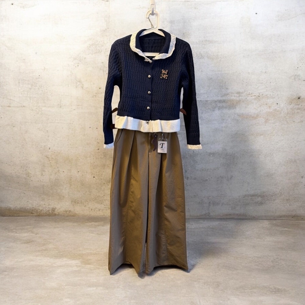 Navy and Cream Women's Sweater - Picture 6 of 6